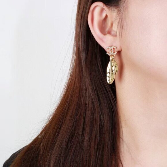 Chanel Earring - Picture 3 of 7